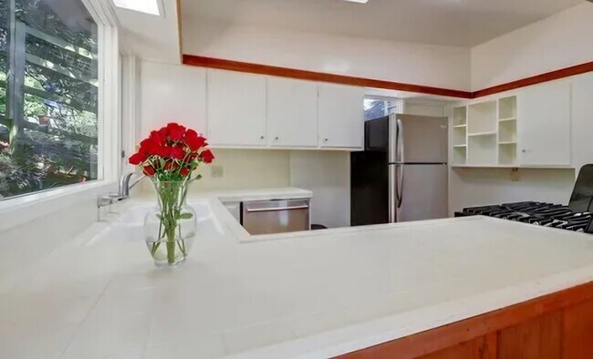 Foto del edificio - 1069 Sterling Ave
