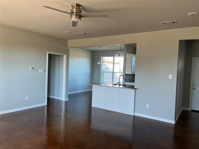 Building Photo - 1042 CR 327
