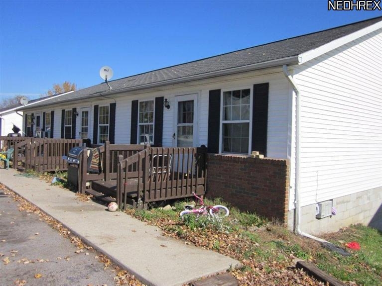 Primary Photo - 417-431 Plymouth St