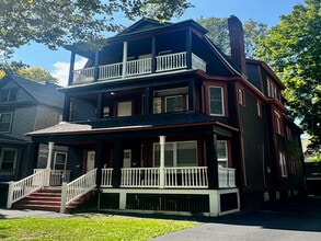 Building Photo - 618 Westcott St