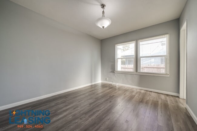 Building Photo - 6415 S Van Ness Ave