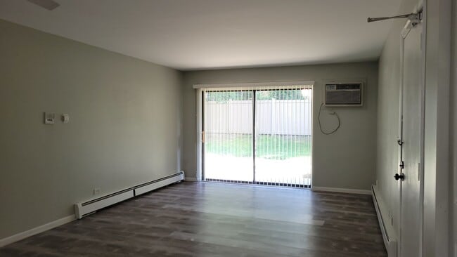 Foto del edificio - 7809 Woodward Ave