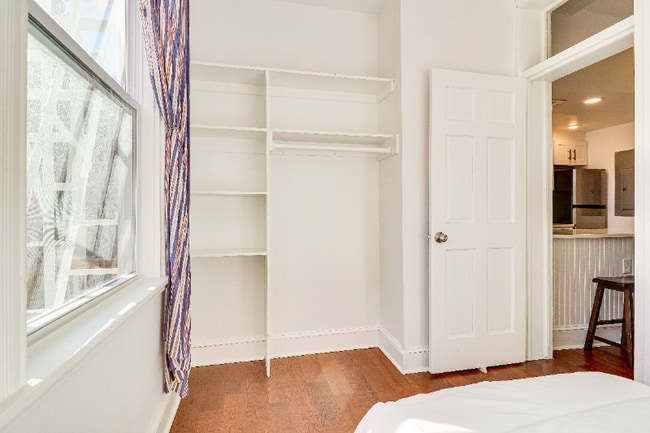 Building Photo - 409 Constitution Ave NE