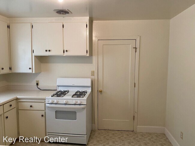 Building Photo - 2 br, 1 bath House - 9250 Kiefer Blvd