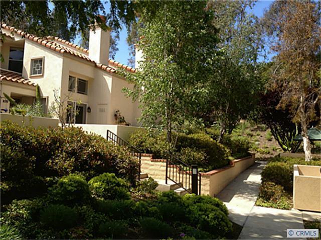 Building Photo - **COMING SOON** 2 Bed Condominium in the E...