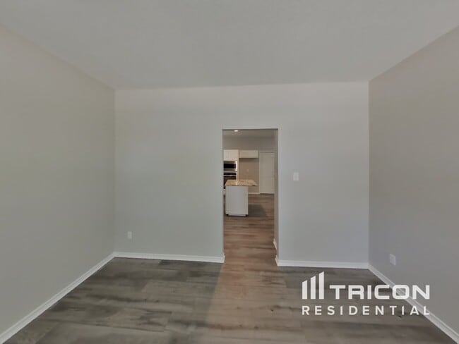 Building Photo - 8401 Manchester Dr