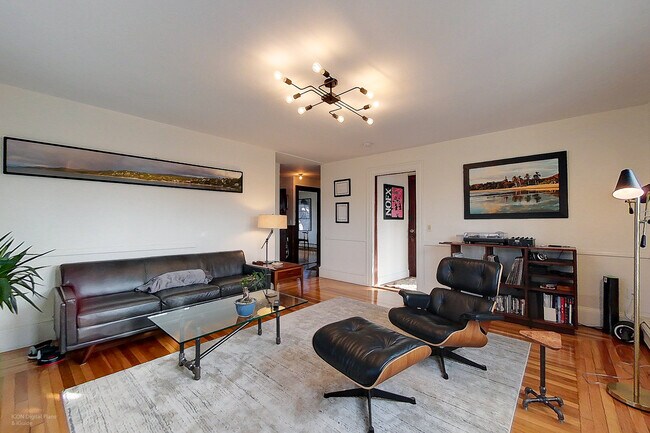 Foto del edificio - 90 Bliss Rd