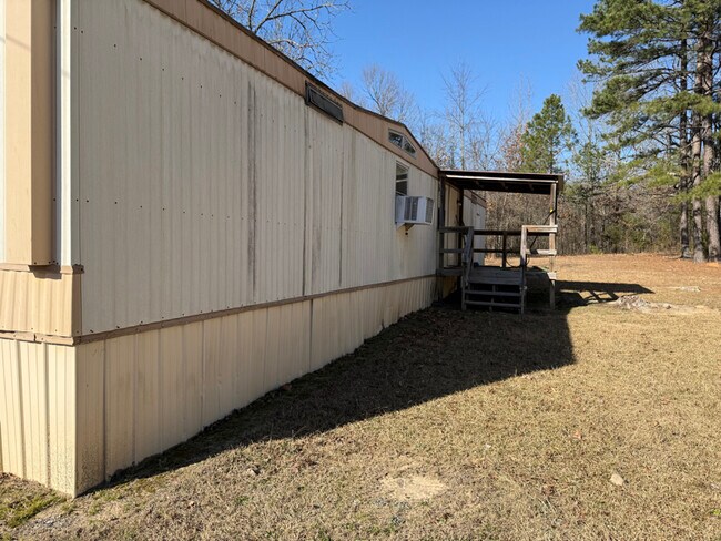 Building Photo - 2103 Roach St