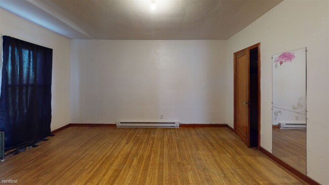 Building Photo - 2 br, 1 bath House - 718 Lyon St