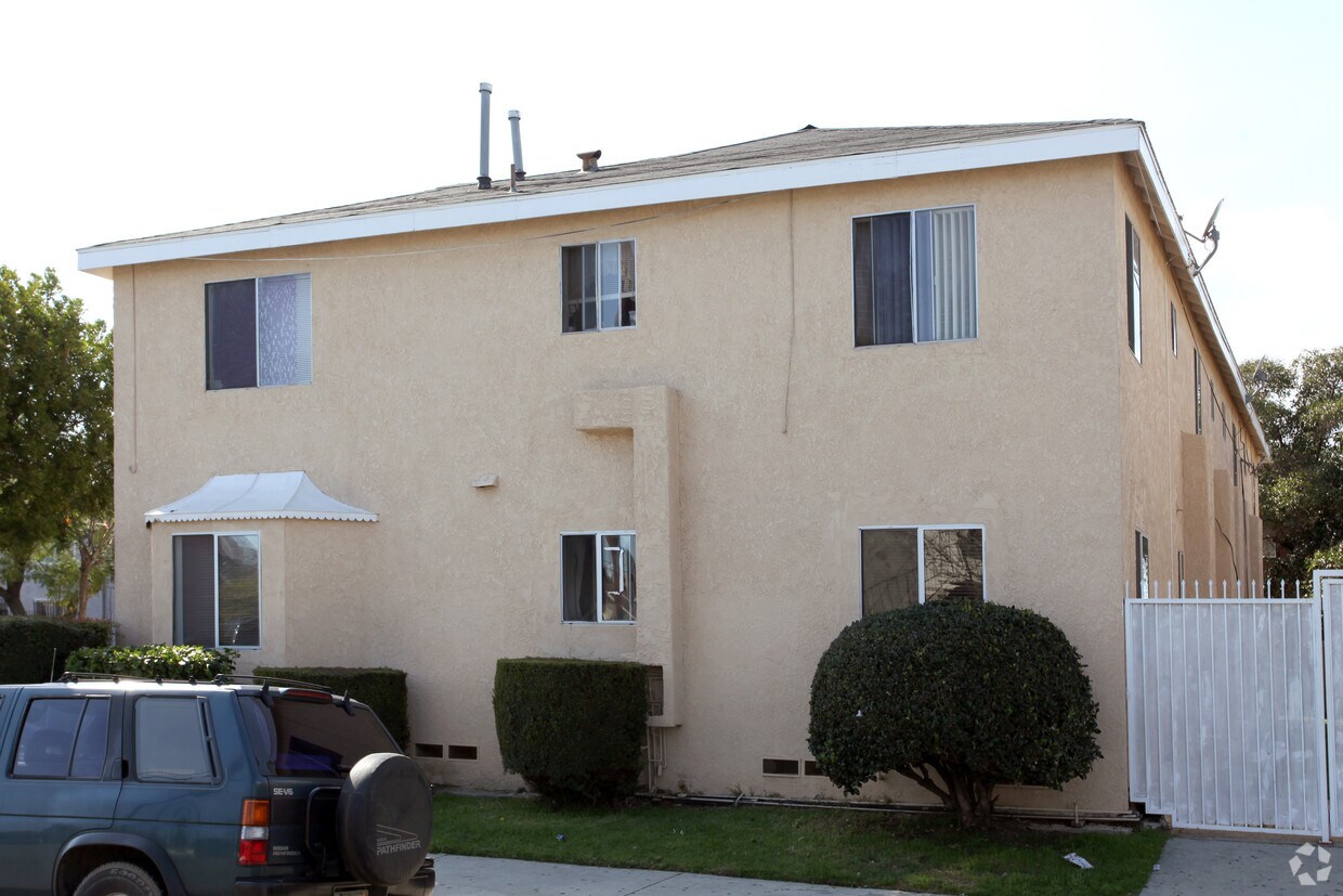 Building Photo - 1101 Daisy Ave
