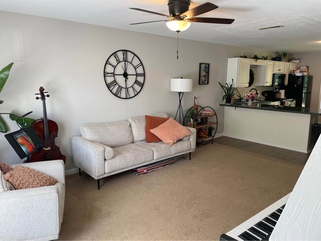 Foto del edificio - 119B Heatherbrook Ct