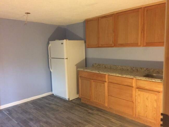 Kitchen 1 - 3034 Roseberry Rd