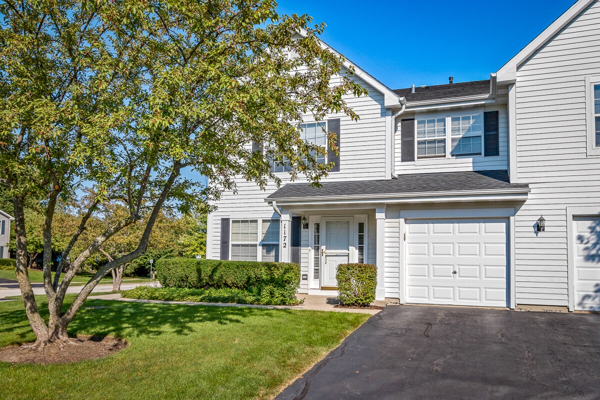1172 Orleans Dr, Mundelein, IL 60060 Townhome Rentals in Mundelein IL