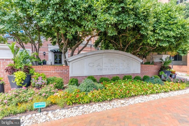 Foto del edificio - 11710 Old Georgetown Rd