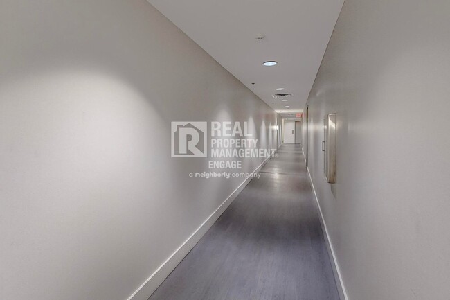 Foto del edificio - 2 Bedroom Condo Available for Rent in the ...