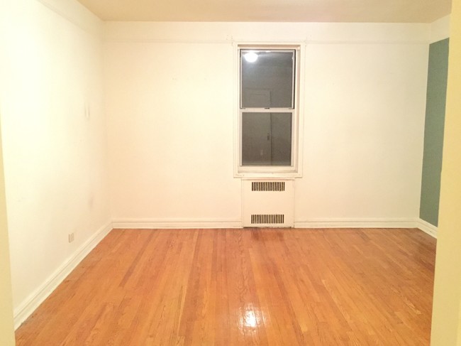 Building Photo - 252 74th St