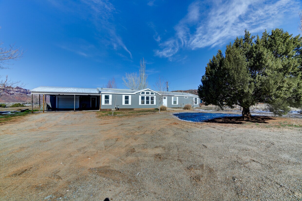55 E Mount Peale Dr, Moab, UT 84532 House for Rent in Moab, UT