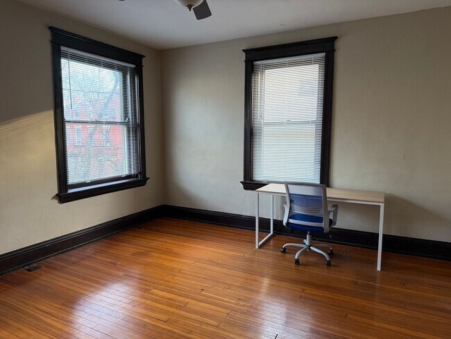 Foto del edificio - 2215 Victor St