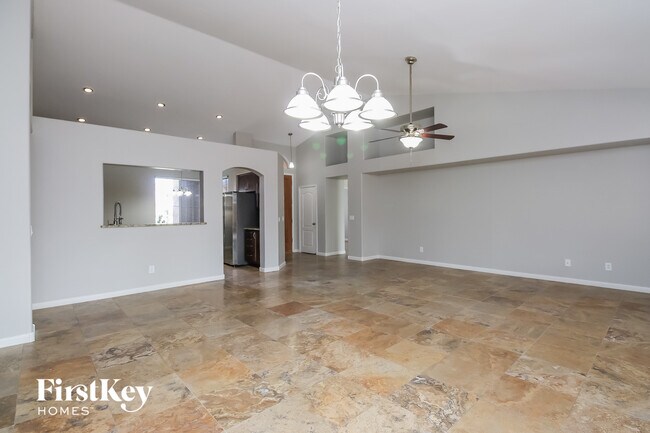 Foto del edificio - 2907 E Millbrae Ln