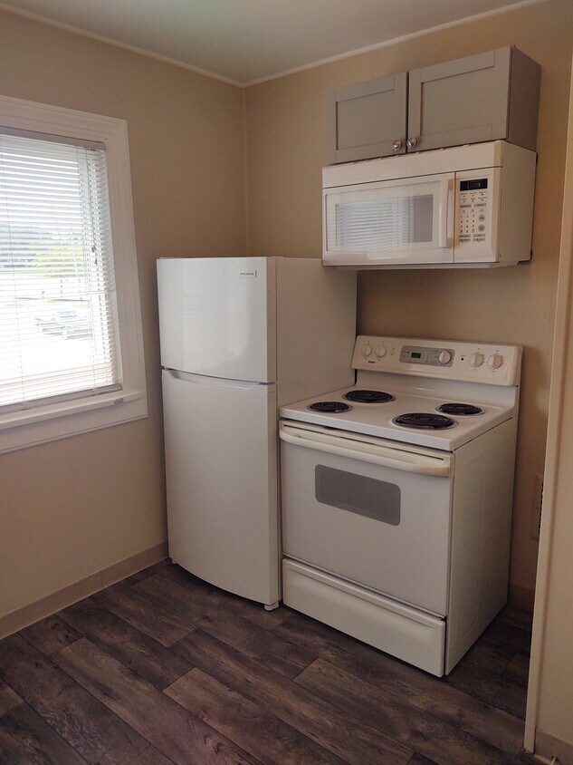 Foto principal - 8047 Broadview Rd