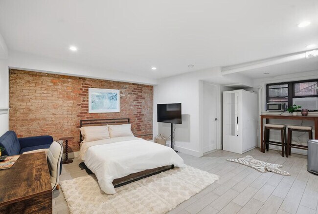 Building Photo - 131 Loisaida Ave