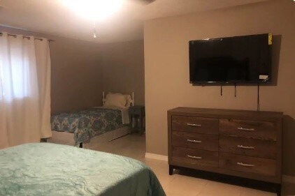 Foto del edificio - 711 N Hyannis Port St