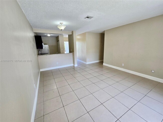 Foto del edificio - 3724 NW 115th Ave