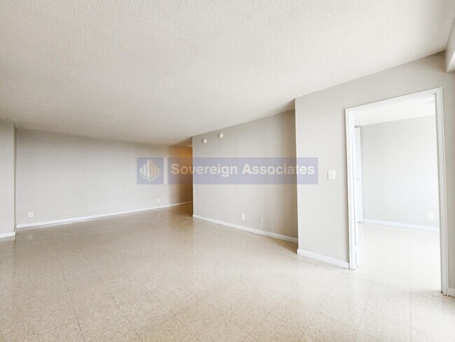 Building Photo - 40 East Sidney Ave