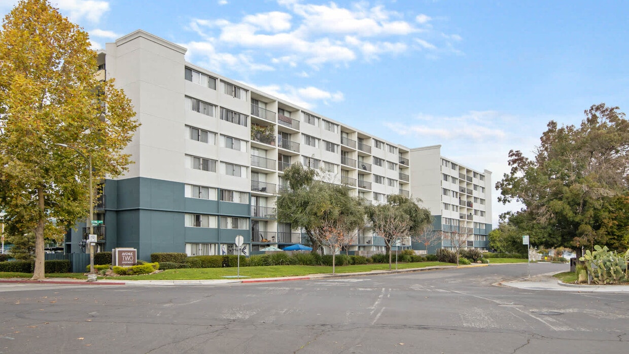 Avenue Two Apartments in Redwood City, CA