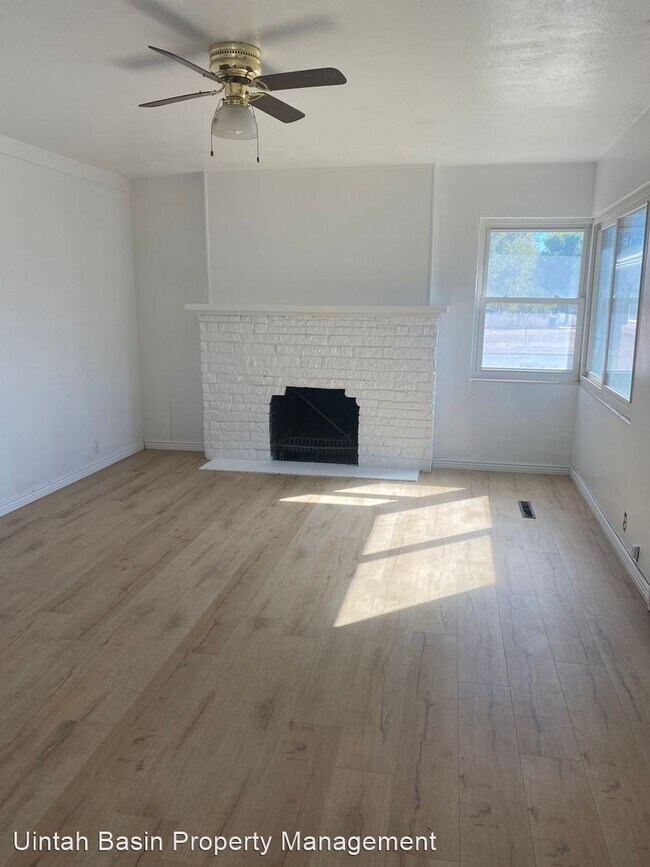 Building Photo - 3 br, 2 bath House - 108 W 200 N