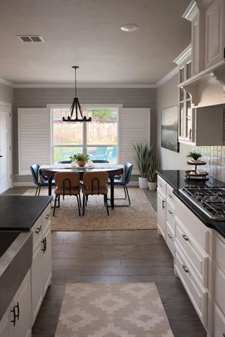 Building Photo - 6617 Cedar Elm Dr