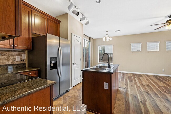 Foto del edificio - 3 br, 2.5 bath House - 4311 E Carla Vista Dr