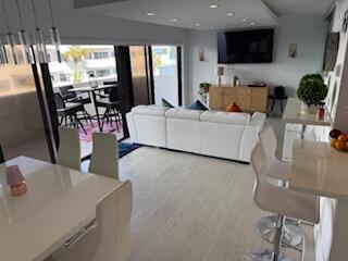 Foto del edificio - 330 SE 20th Ave