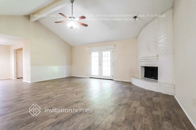 Foto del edificio - 6408 Big Springs Dr