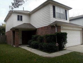 Building Photo - 747 Oak W Dr