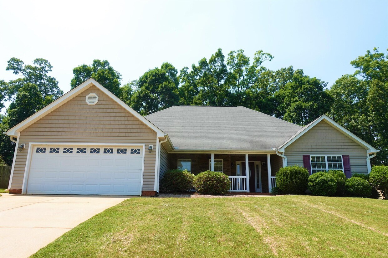 18 Camrose Dr, Greer, SC 29651 House for Rent in Greer, SC