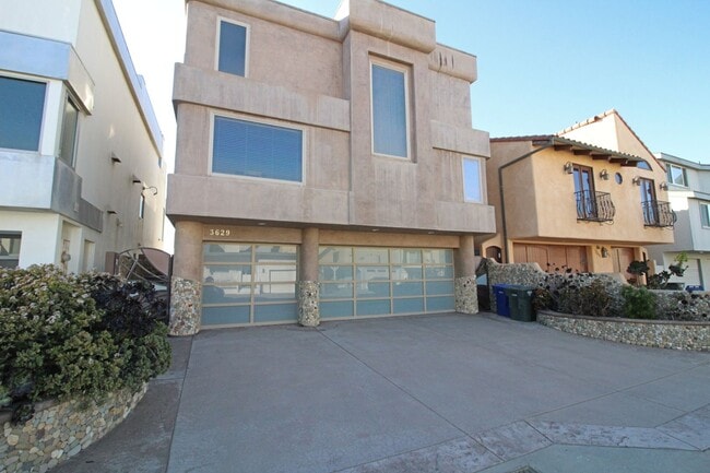 Building Photo - Hollywood Beach | Oceanfront | 4 Bedroom +...