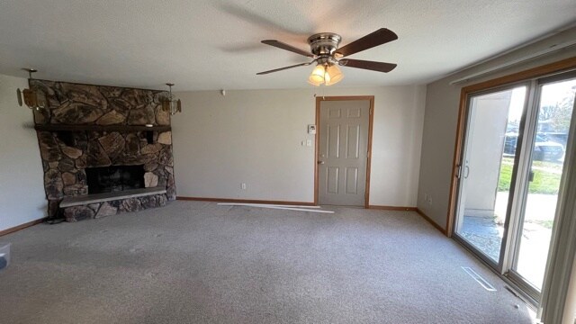 living room - 380 Villabrook Dr