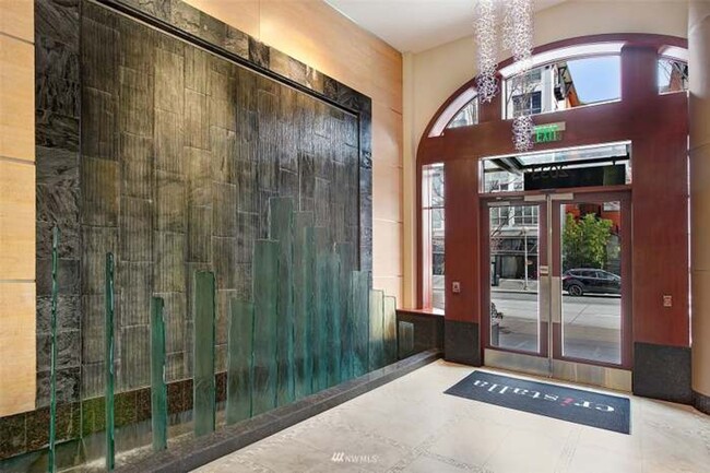 Foto del edificio - Cristalla Condominiums ~ Downtown/Belltown