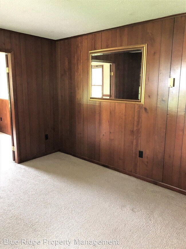Building Photo - 4 br, 3 bath House - 268 Midfield Drive