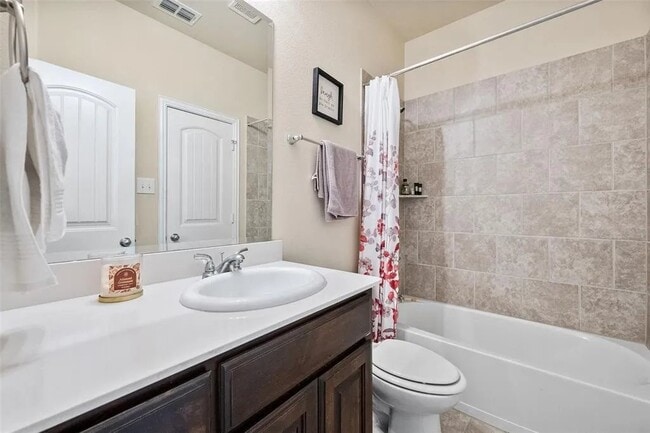 Building Photo - 2630 Villa Di Lago Dr