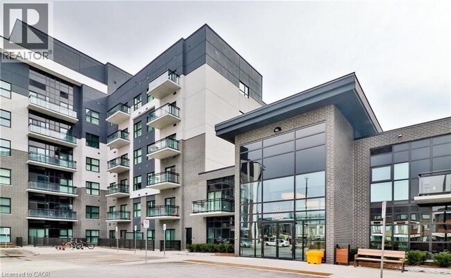 Building Photo - 623-102 GROVEWOOD Common