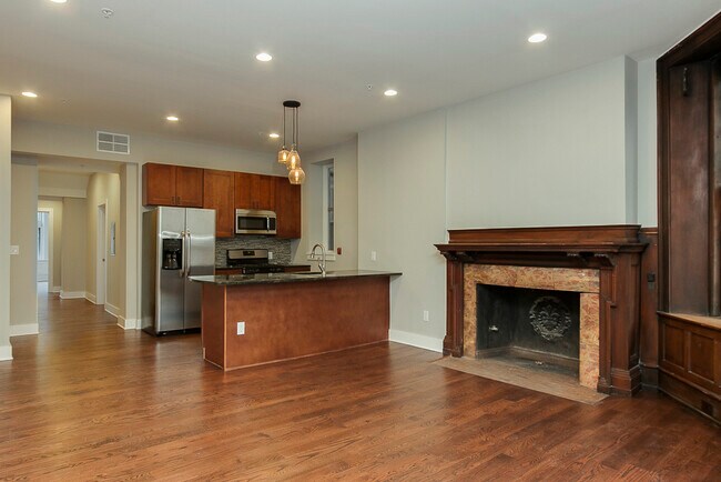 Building Photo - 2023-25 Locust St