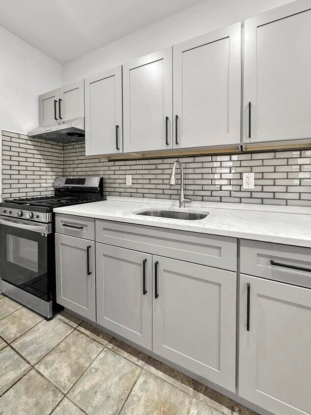 Foto principal - 292 E 3rd St