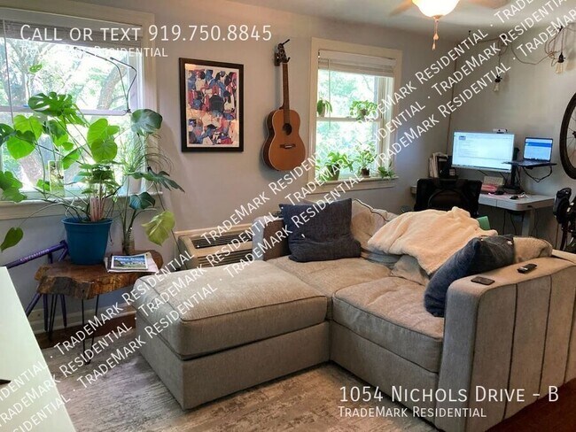 Building Photo - 1 Bedroom Condo in Village District