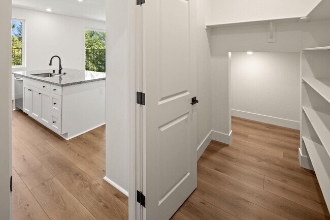 Foto del edificio - Brand new 5 bedroom home for rent in Sutter's Ridge near downtown Placerville!