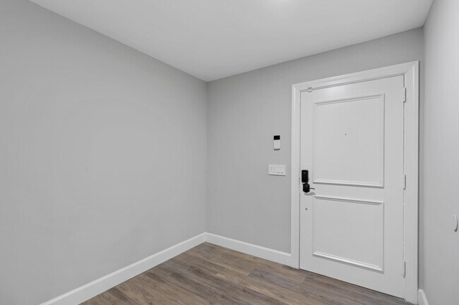 Building Photo - 2435 Presidential Way