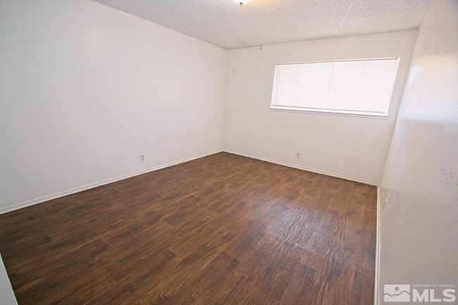 Building Photo - 1037 Parkview St