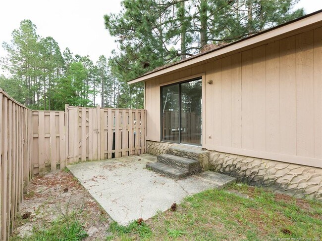 Building Photo - 638 Mosswood Ln