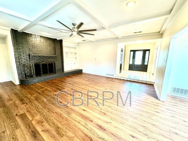Building Photo - 9306 Utica Dr